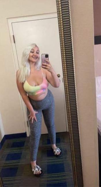 4234549980, female escort, Tri-Cities