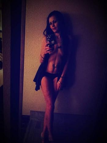 4239468015, female escort, Tri-Cities